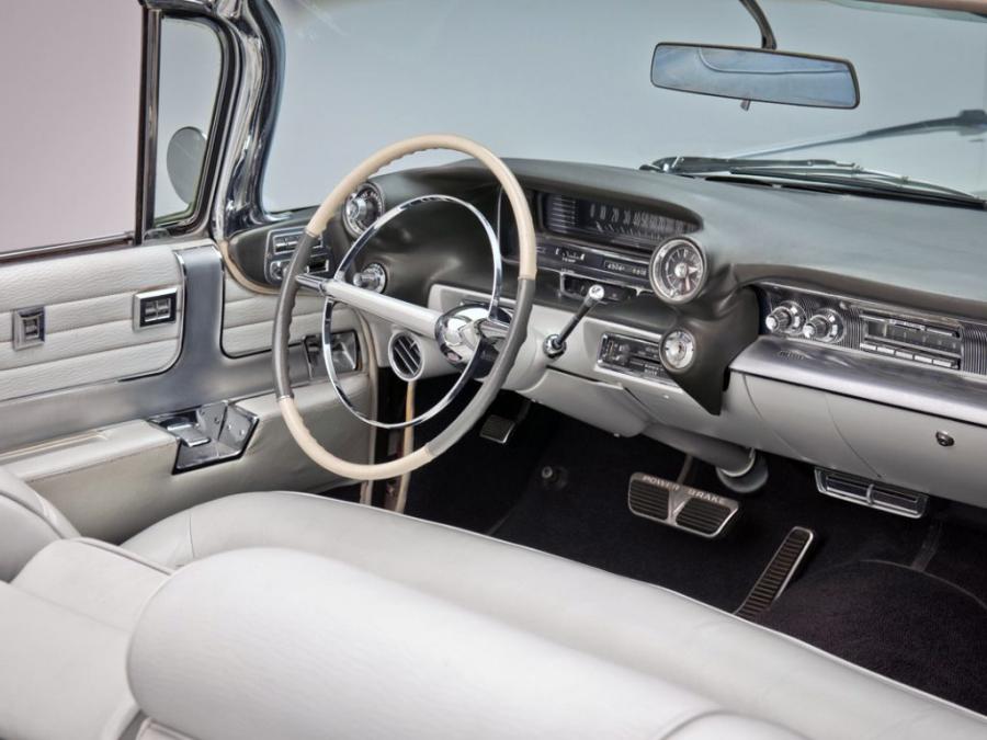 Интерьер Cadillac Eldorado Biarritz 1959 года  (фото 48 из 48)